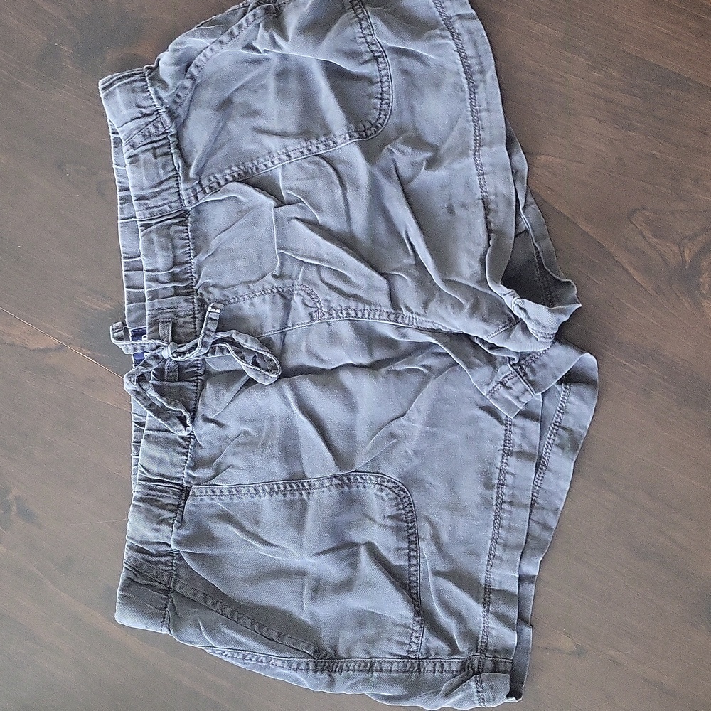 Gap gray large shorts